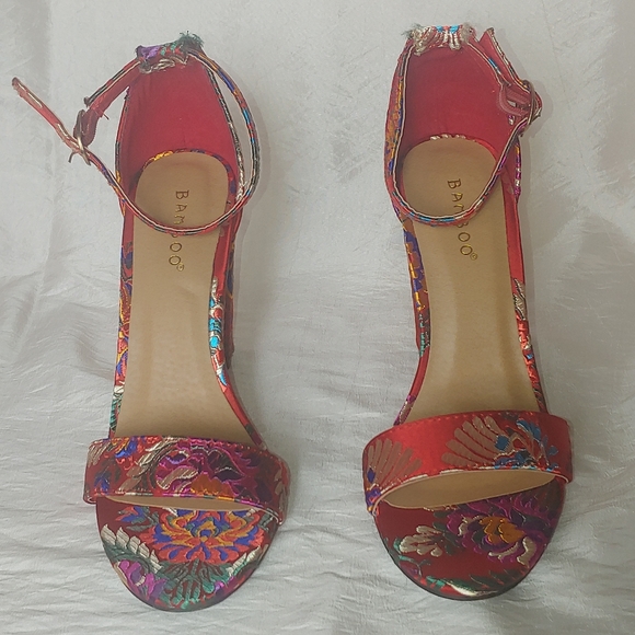 Red Floral Pattern Heels - Picture 3 of 5